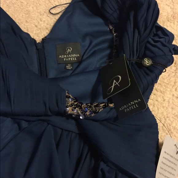 Gown - Picture 2 of 3